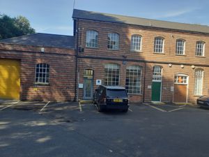 Photo 1- click for photo gallery